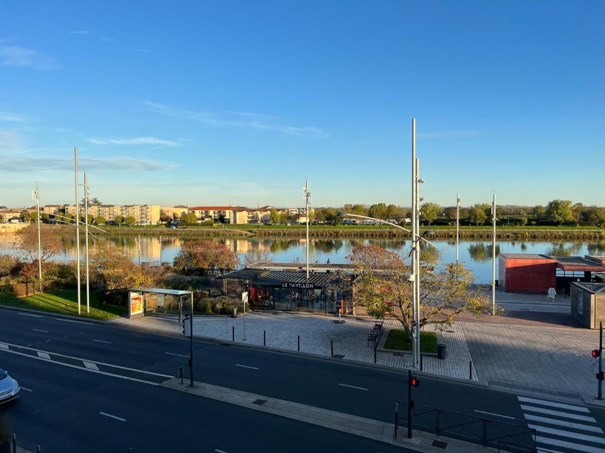 Le Lamartine - Vue Saone - Baignoire Ilot Macon Luaran gambar